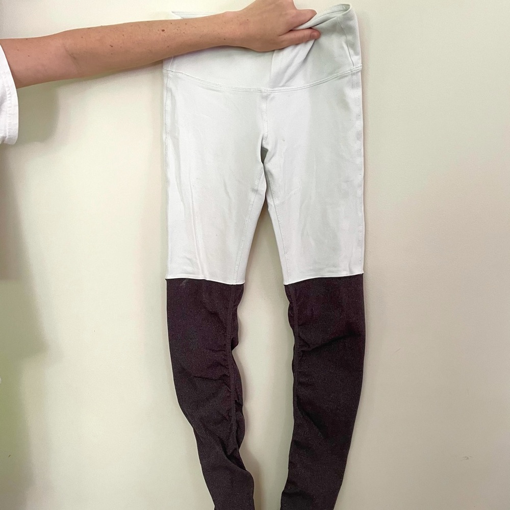 ALO GODDESS LEGGINGS (white-ish blue and grey)